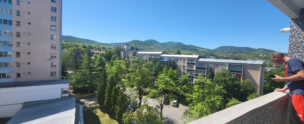 Apartament in regim hotelier Deva Buitenkant foto